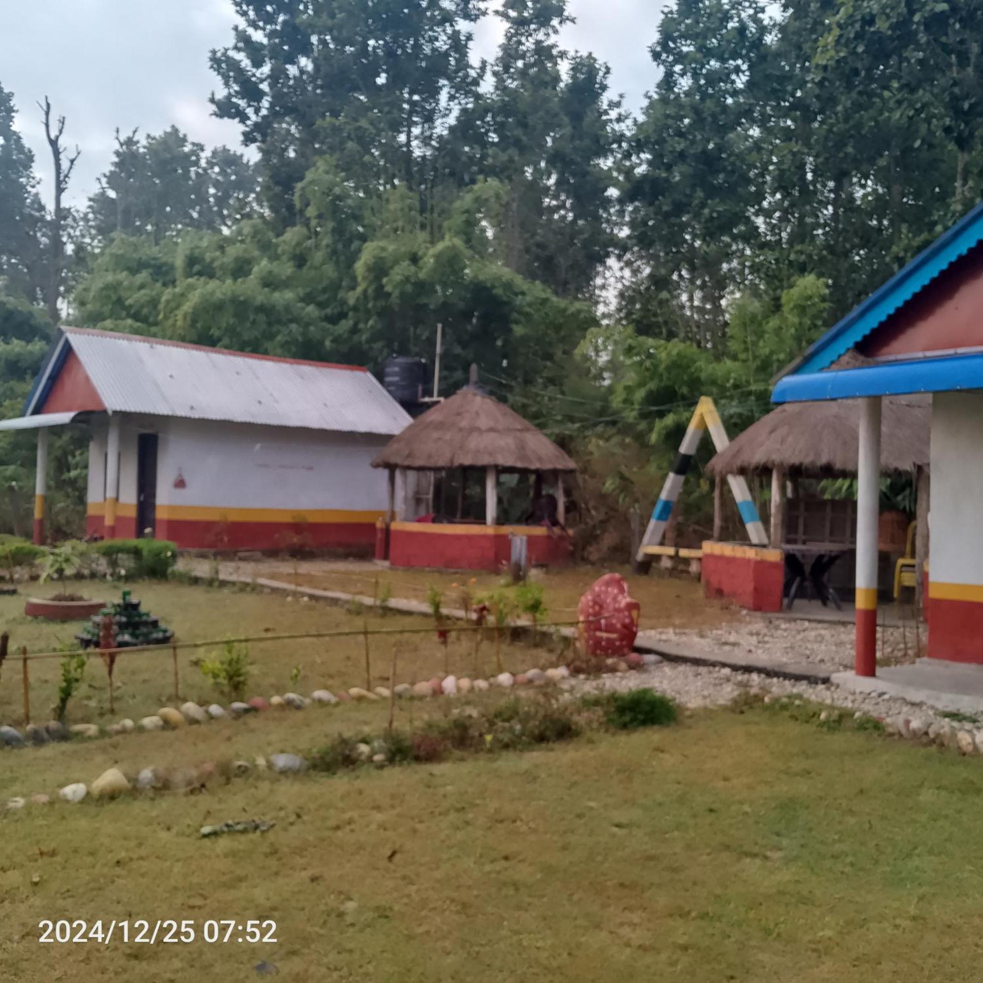 Kharikuna Home Stay Bhagaura Exteriör bild